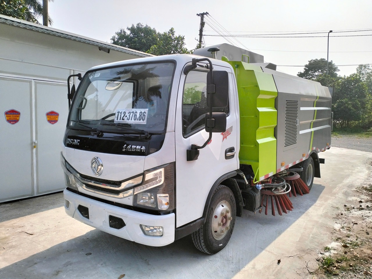 Xe quét hút bụi 5 khối DONGFENG